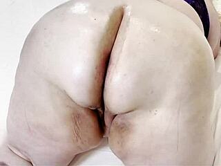 i love kahley kiss's big ass facesitting me