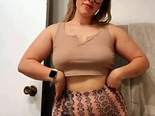 The beautiful prostitute with the big ass offers her services in the city.