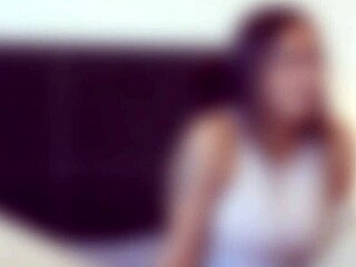 Primer Casting De Chica Latina De 18 Años Parte 1!