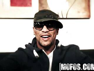 Sexmex Maid Valeria Lopez Pleases Boss Quickly