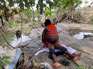 Big Tits BBW Gets Ass Worshiped Outdoors Backstage