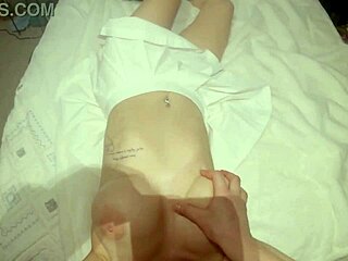 क्या तुम जानते हो मैंने अपने स्की इंस्ट्रक्टर को बेड पर माउथफुल ब्लोजॉब दिया?