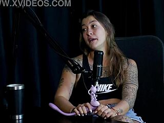 Flor de Damiana wants to fuck two bi men