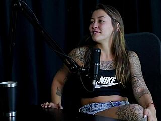 Flor de Damiana wants to fuck two bi men