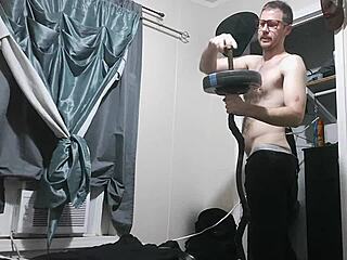 hunghank69 shows off his monster cock in this uncensored solo update