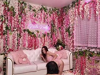 Della Cate Visits Nade Nasty's Pink Room For Fun