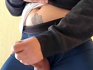 Masturbate This Huge Cock Outdoor Quickie