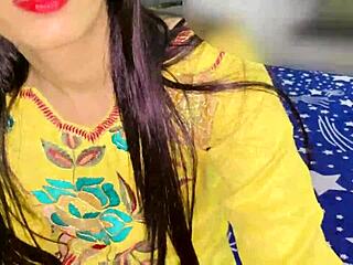 पंजाबी आंटी होस्टल में बिग कॉक फक चाहती है?