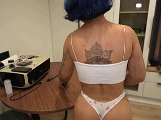 lesbians don't know they're being fucked by delivery guy ep3, ignore remote