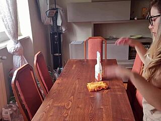 i cleaned the neighbor's table and removed my panties