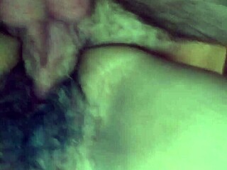 joven folla a anciana real, what a wild encounter!