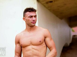 18yo curvy college babe fulfills fantasy with black king