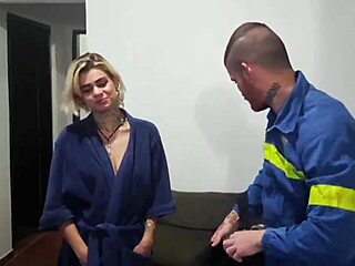 Naughty Electrician Fucks Housewife's Big Ass With Monster Cock Bareback.