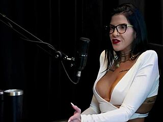 leticia braga invited to work, opens her own clinic!