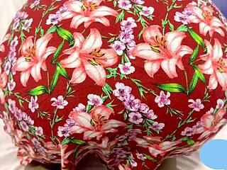 Does this cute brunette's juicy pussy tempt you to suck it?