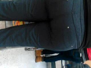 Is that big booty PAWG hiding at Cub Foods?