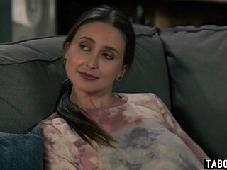 Wow, Bisexual Threesome With Leana and Laney!