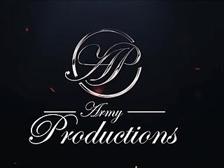 Colombian webcam model trades blowjob for photo session, ending in facial.