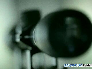 dominant lesbo fingers tight babe until she squirts