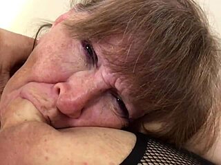 Granny brothel babe blows sucks & deepthroats best