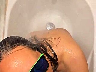 Hot Wife in Bath: Blowjob or Handjob?