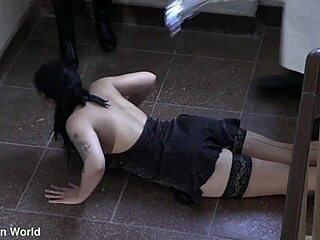 लेजी क्लीनिंग गर्ल को रफ वर्क ट्रेनिंग से एबसॉल्व करना पड़ा