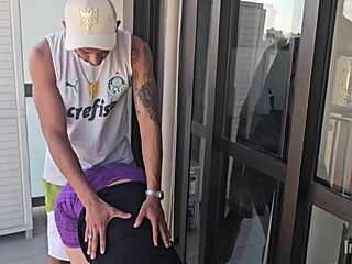 i couldn't resist the lady at the gym, leading to an orgasm and facial