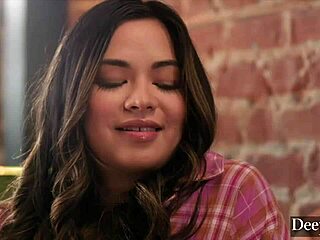 scarlett alexis gets spit-roasted in her debut