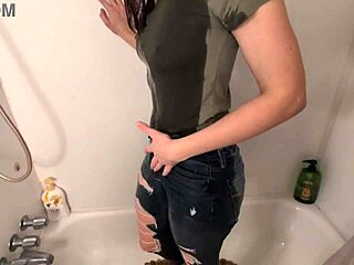 i love amateur pee desperation and golden showers