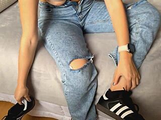 Tourist Offered Money For Lesbian Sex At Home