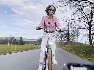 miss daisy diamond shares her bike adventures