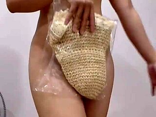 unbox me in public with my tight pussy?