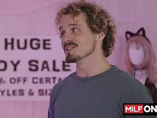 jenna starr seduces with natural big tits