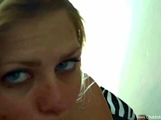 Italian amateur BBW sucks and fucks so good. Homemade cougar housewife in assfucking and blowjob.