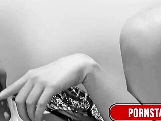 Horny princess Leya Falcon feeds her holes with huge dildos!