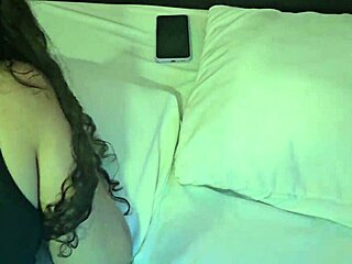 Masturbando mi novia hasta que tiene un orgasmo