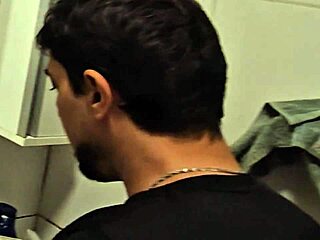 Milf Greluda Safada Trai Corno No Pau Grande