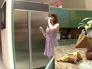 blonde craving to finger juicy pussy