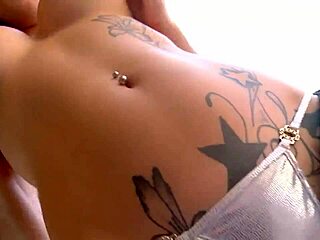 omg this amateur slut kenza suck rips clothes for beach blowjob and fucks big cock with shaved pussy 😈