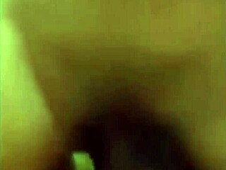 despues de unos ricos sentones le exprimo la leche con una mamada