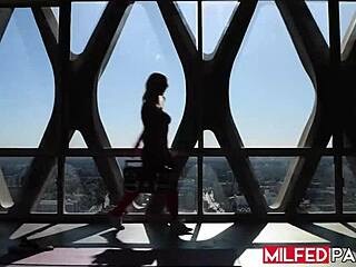 Whoa, Big Ass Milf Slimthick Vic Craves Deep Throating That Hunk's Huge Cock Before Intense Riding!