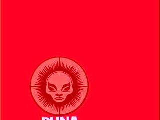 Ebony Booty Shakes Wildly In Close-Up Blowjob And Crazy Group Bang With Curvy Babe