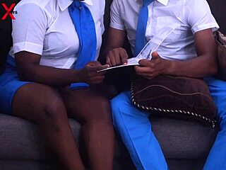 अरे पढ़ाई या चुदाई? बड़ी गांड वाली गर्लफ्रेंड ने डॉगी में मॉन्स्टर लंड चुना