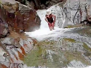 cogiendo con un extra�o em uma aventura casual e excitante no estilo latina