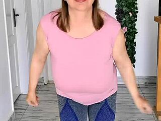 Giant Mature Boobs Swinging Wildly To Music!