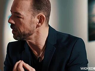 Passion canvas scene 4 featuring lia lin in a creative display