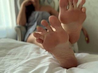 Milf Jerks Off to Intense Orgasm