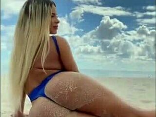 i can't resist showing off these amazing big asses that will make you explode