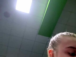 Holy shit, I'm squirting extremely hard in the public gym!