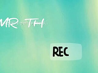 i feel so drawn to this skinny amateur beauty, her presence just lights up my emotions every time